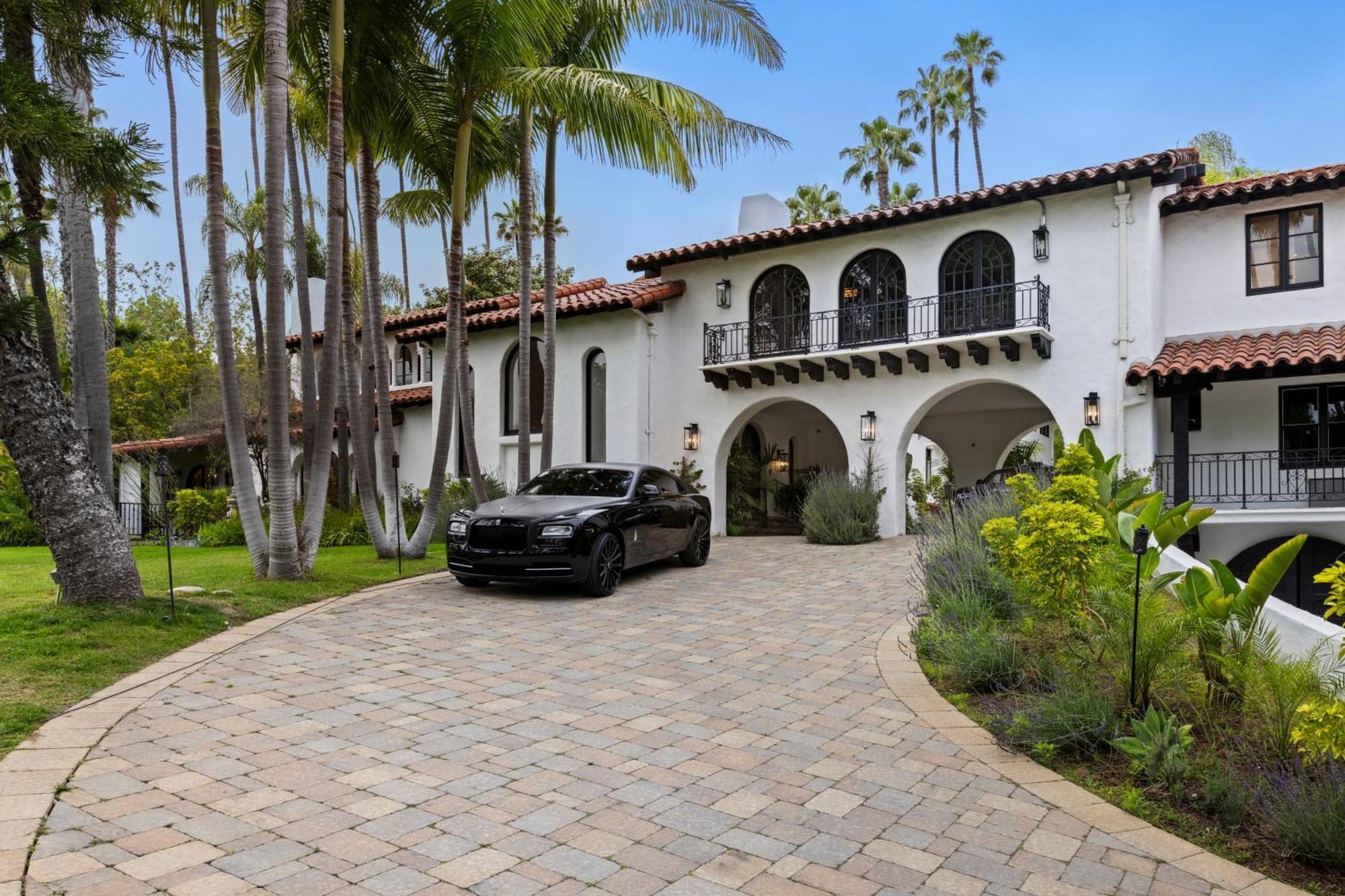 Contemporary Spanish Estate In Beverly Hills - Los Angeles — Photos 2